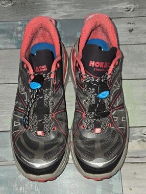 Hoka Tennis Shoes Sizs 9.5
